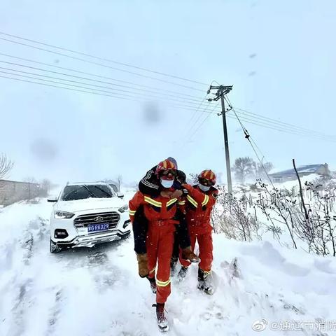 内蒙古未来三天大暴雪（内蒙古天降大雪整整一天一夜 网友早上拉开）