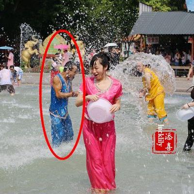 西双版纳（西双版纳泼水节）